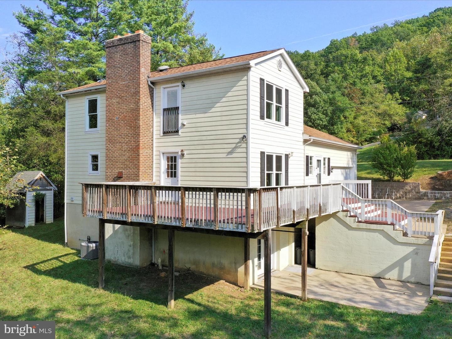 5475 HOWELLSVILLE RD, FRONT ROYAL, Virginia 22630, 3 Bedrooms Bedrooms, ,2 BathroomsBathrooms,Residential,For sale,5475 HOWELLSVILLE RD,VAWR2012260 MLS # VAWR2012260
