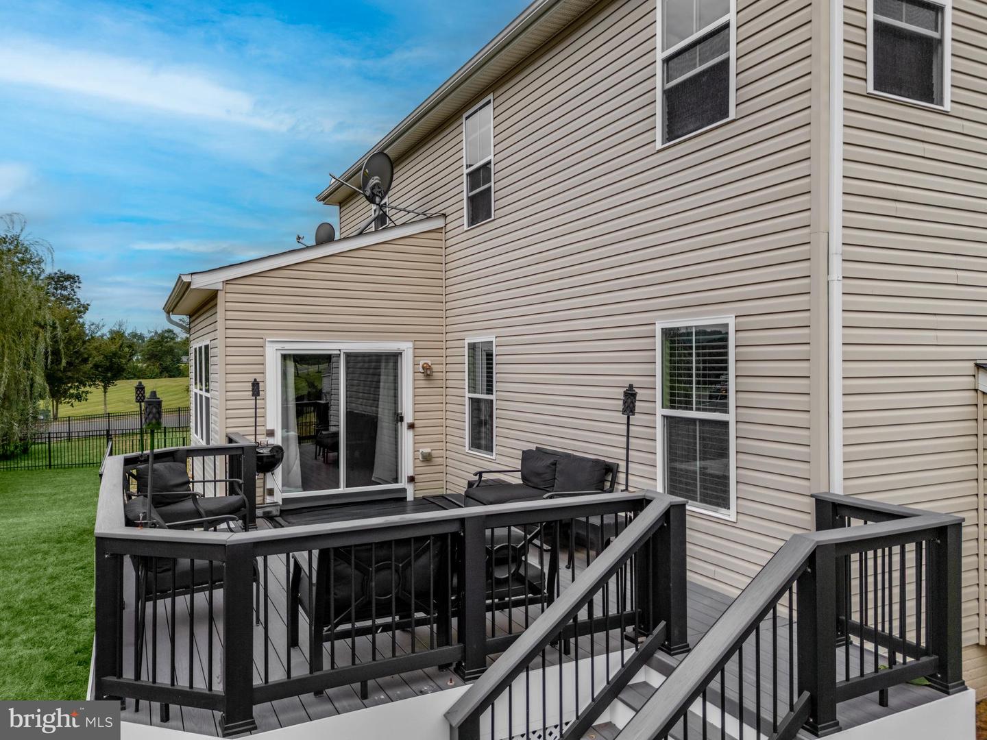 2223 PUMP HOUSE CT, WARRENTON, Virginia 20187, 4 Bedrooms Bedrooms, 10 Rooms Rooms,3 BathroomsBathrooms,Residential,For sale,2223 PUMP HOUSE CT,VAFQ2018252 MLS # VAFQ2018252