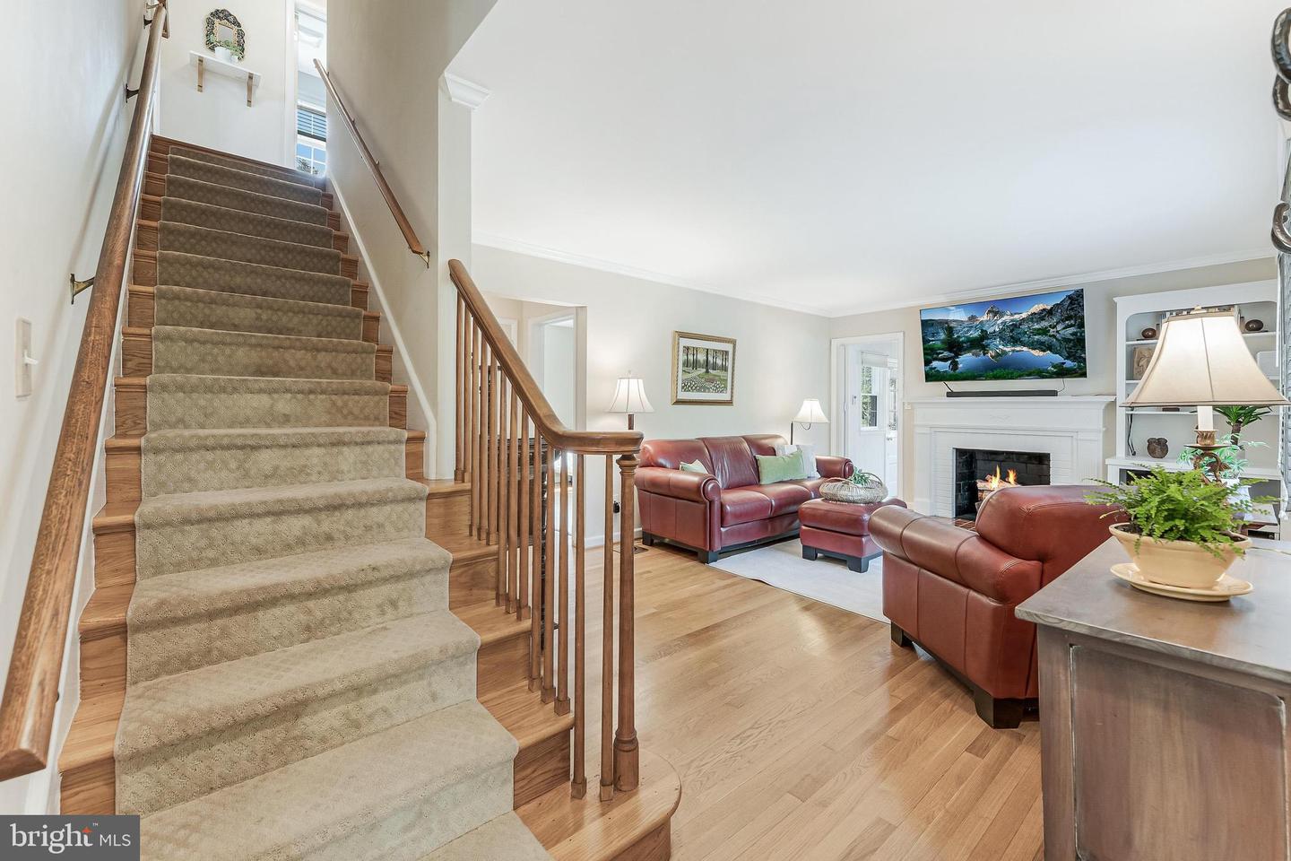 2532 N GLEBE RD N, ARLINGTON, Virginia 22207, 4 Bedrooms Bedrooms, ,3 BathroomsBathrooms,Residential,For sale,2532 N GLEBE RD N,VAAR2063450 MLS # VAAR2063450