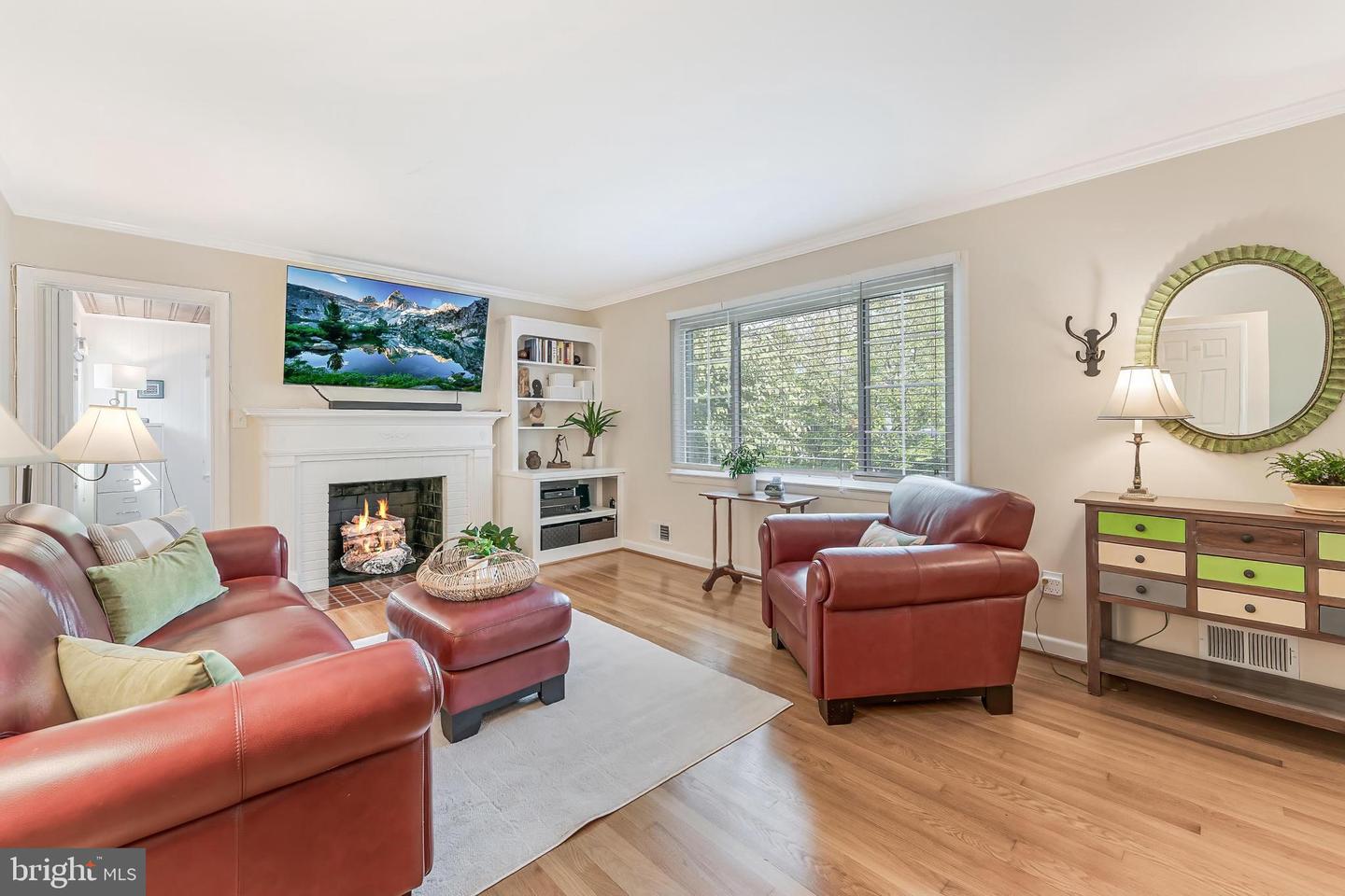 2532 N GLEBE RD N, ARLINGTON, Virginia 22207, 4 Bedrooms Bedrooms, ,3 BathroomsBathrooms,Residential,For sale,2532 N GLEBE RD N,VAAR2063450 MLS # VAAR2063450