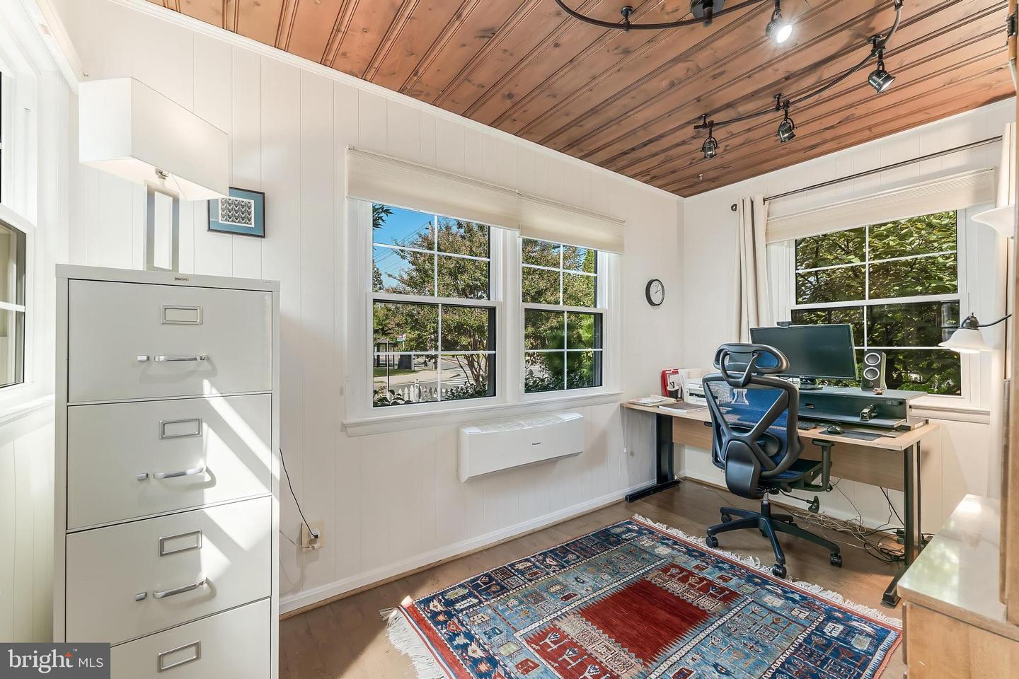2532 N GLEBE RD N, ARLINGTON, Virginia 22207, 4 Bedrooms Bedrooms, ,3 BathroomsBathrooms,Residential,For sale,2532 N GLEBE RD N,VAAR2063450 MLS # VAAR2063450