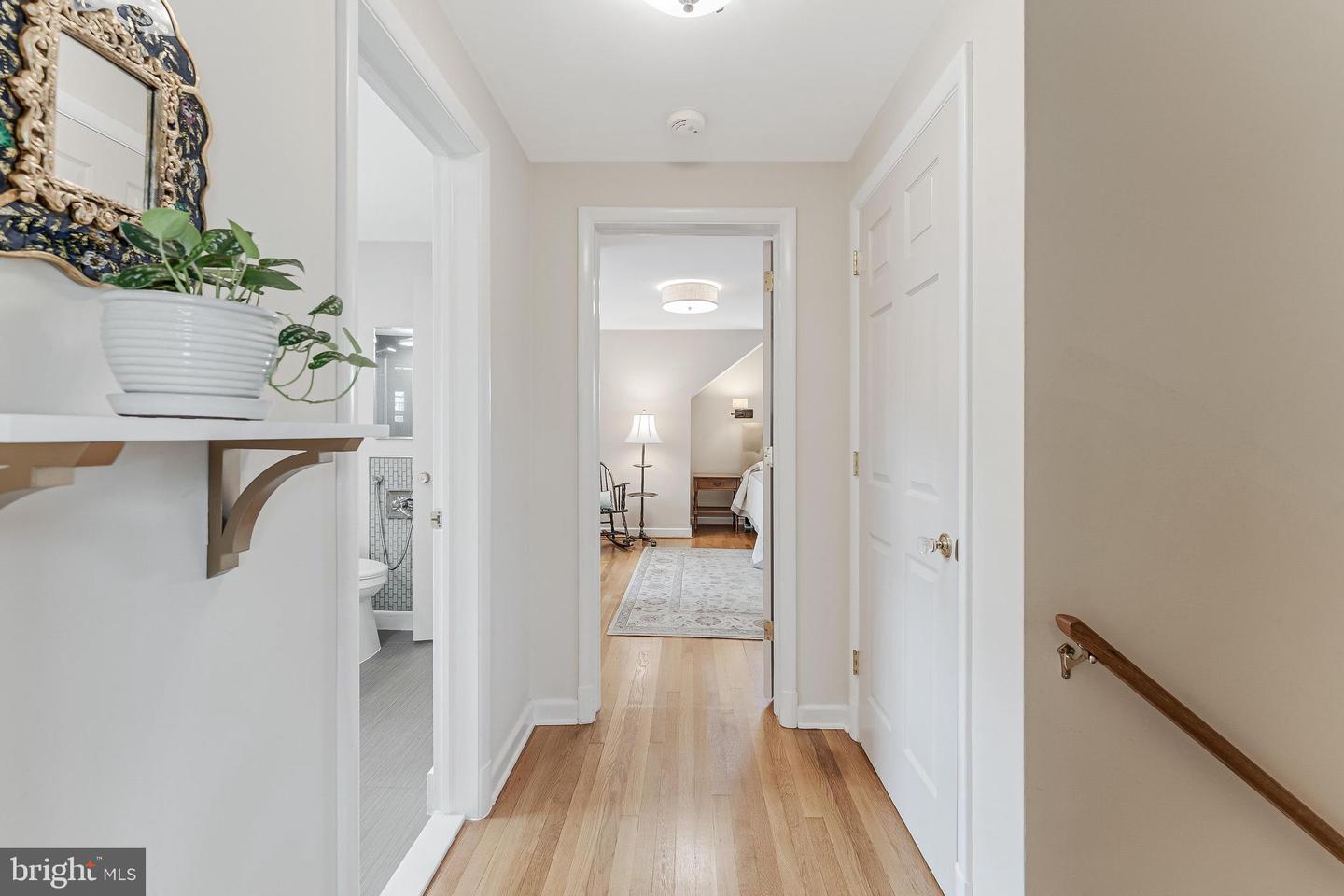 2532 N GLEBE RD N, ARLINGTON, Virginia 22207, 4 Bedrooms Bedrooms, ,3 BathroomsBathrooms,Residential,For sale,2532 N GLEBE RD N,VAAR2063450 MLS # VAAR2063450