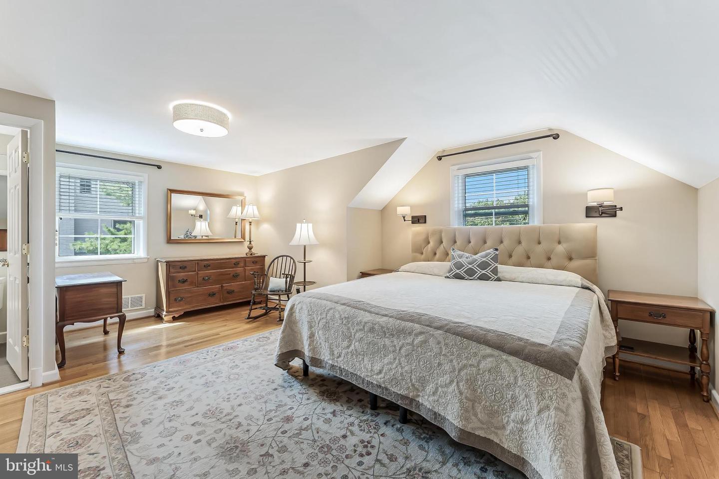 2532 N GLEBE RD N, ARLINGTON, Virginia 22207, 4 Bedrooms Bedrooms, ,3 BathroomsBathrooms,Residential,For sale,2532 N GLEBE RD N,VAAR2063450 MLS # VAAR2063450