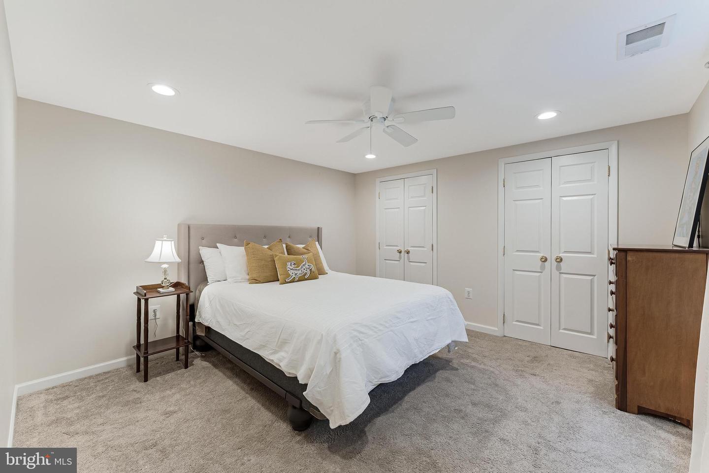 2532 N GLEBE RD N, ARLINGTON, Virginia 22207, 4 Bedrooms Bedrooms, ,3 BathroomsBathrooms,Residential,For sale,2532 N GLEBE RD N,VAAR2063450 MLS # VAAR2063450