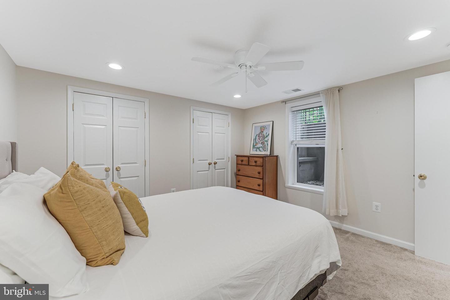 2532 N GLEBE RD N, ARLINGTON, Virginia 22207, 4 Bedrooms Bedrooms, ,3 BathroomsBathrooms,Residential,For sale,2532 N GLEBE RD N,VAAR2063450 MLS # VAAR2063450