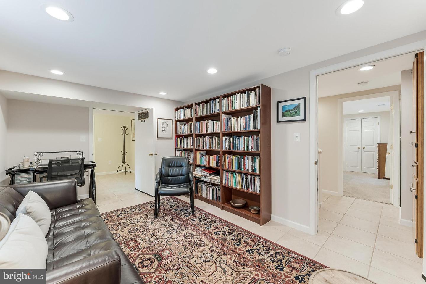 2532 N GLEBE RD N, ARLINGTON, Virginia 22207, 4 Bedrooms Bedrooms, ,3 BathroomsBathrooms,Residential,For sale,2532 N GLEBE RD N,VAAR2063450 MLS # VAAR2063450