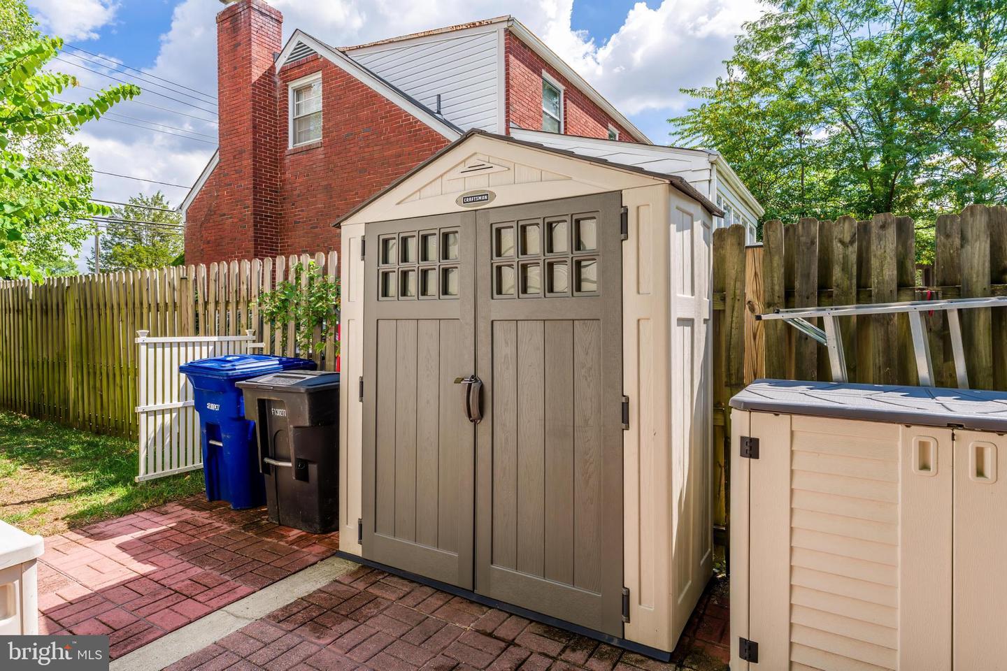 2532 N GLEBE RD N, ARLINGTON, Virginia 22207, 4 Bedrooms Bedrooms, ,3 BathroomsBathrooms,Residential,For sale,2532 N GLEBE RD N,VAAR2063450 MLS # VAAR2063450