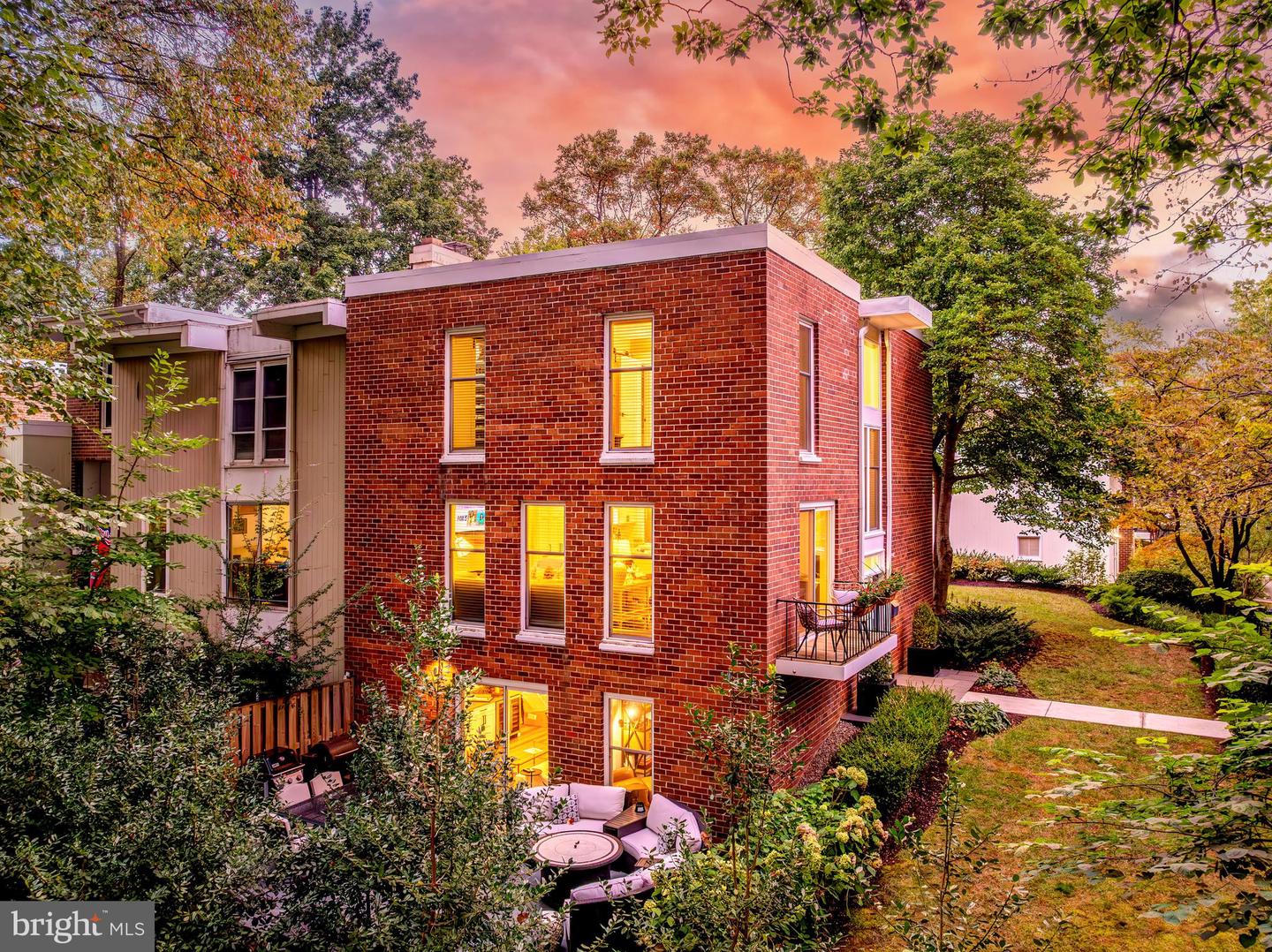 1632 WAINWRIGHT DR, RESTON, Virginia 20190, 4 Bedrooms Bedrooms, ,2 BathroomsBathrooms,Residential,For sale,1632 WAINWRIGHT DR,VAFX2266320 MLS # VAFX2266320