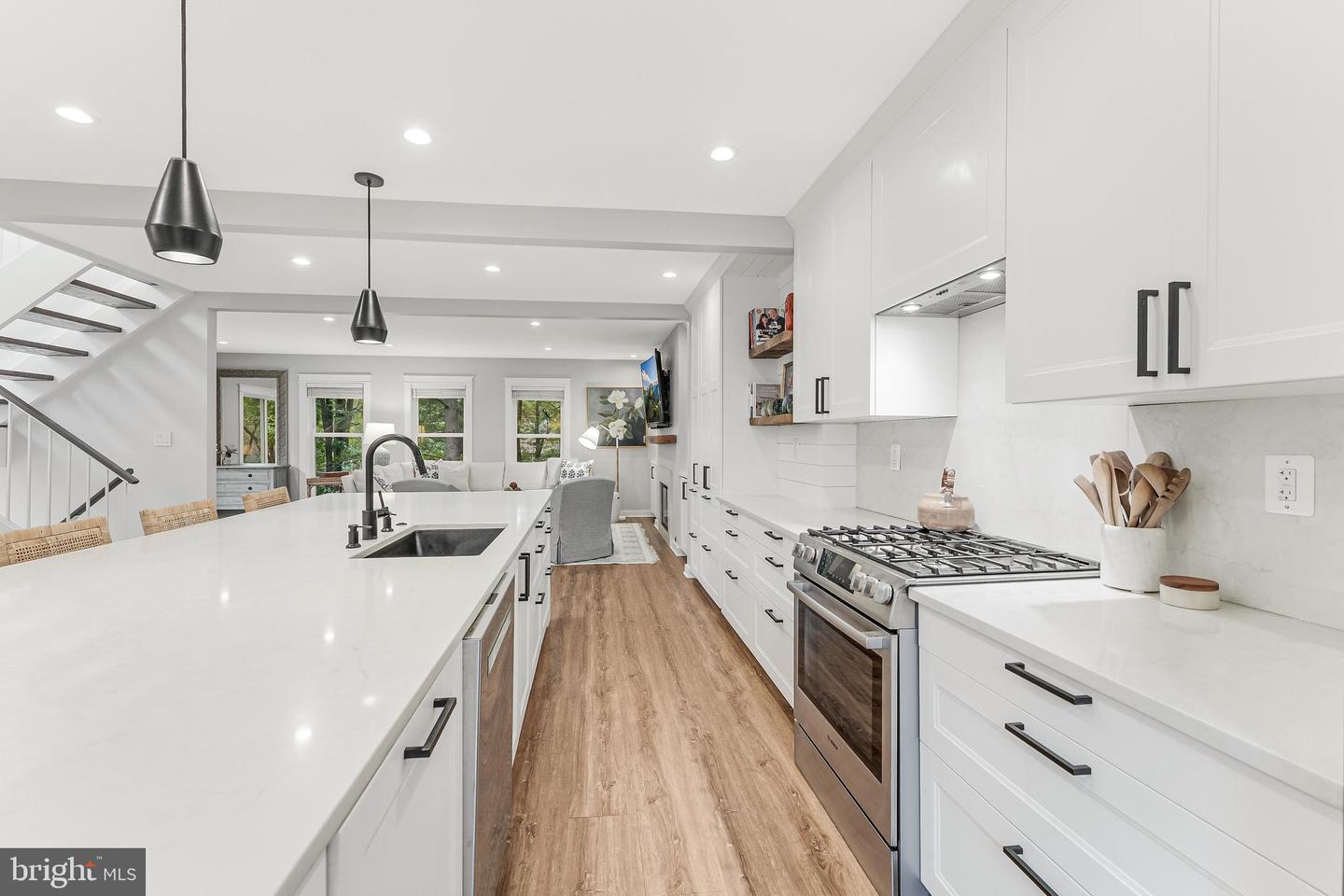 1632 WAINWRIGHT DR, RESTON, Virginia 20190, 4 Bedrooms Bedrooms, ,2 BathroomsBathrooms,Residential,For sale,1632 WAINWRIGHT DR,VAFX2266320 MLS # VAFX2266320