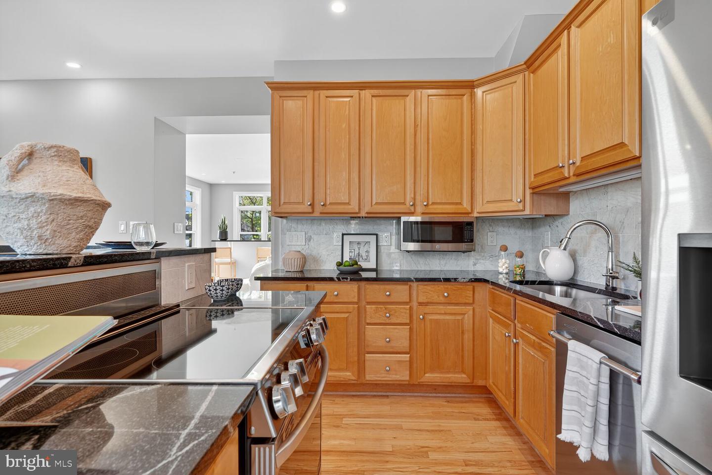 3301 WASHINGTON BLVD, ARLINGTON, Virginia 22201, 4 Bedrooms Bedrooms, ,3 BathroomsBathrooms,Residential,For sale,3301 WASHINGTON BLVD,VAAR2063482 MLS # VAAR2063482