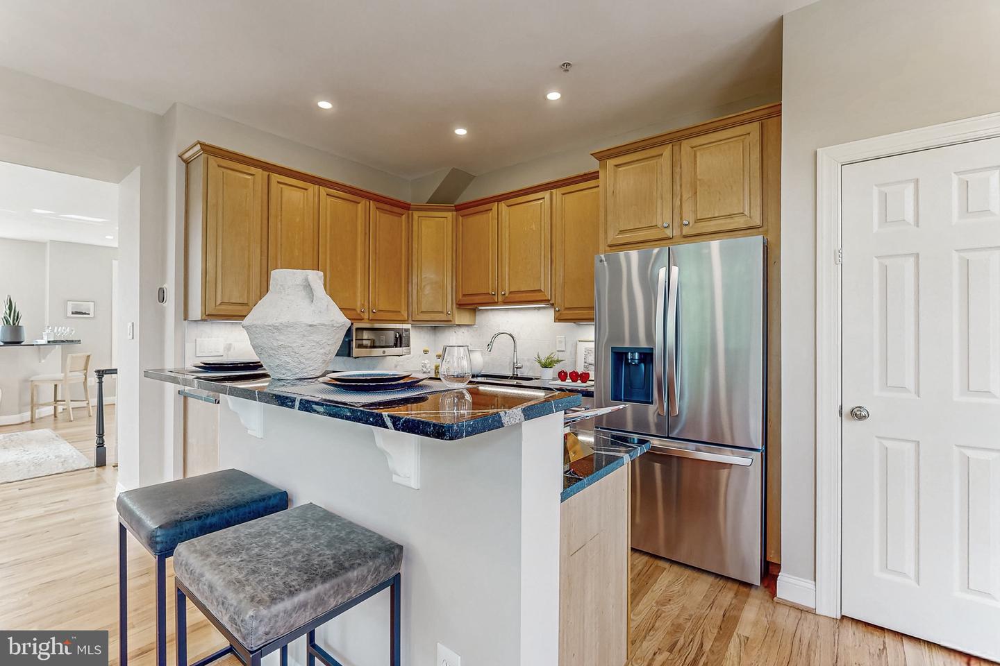 3301 WASHINGTON BLVD, ARLINGTON, Virginia 22201, 4 Bedrooms Bedrooms, ,3 BathroomsBathrooms,Residential,For sale,3301 WASHINGTON BLVD,VAAR2063482 MLS # VAAR2063482