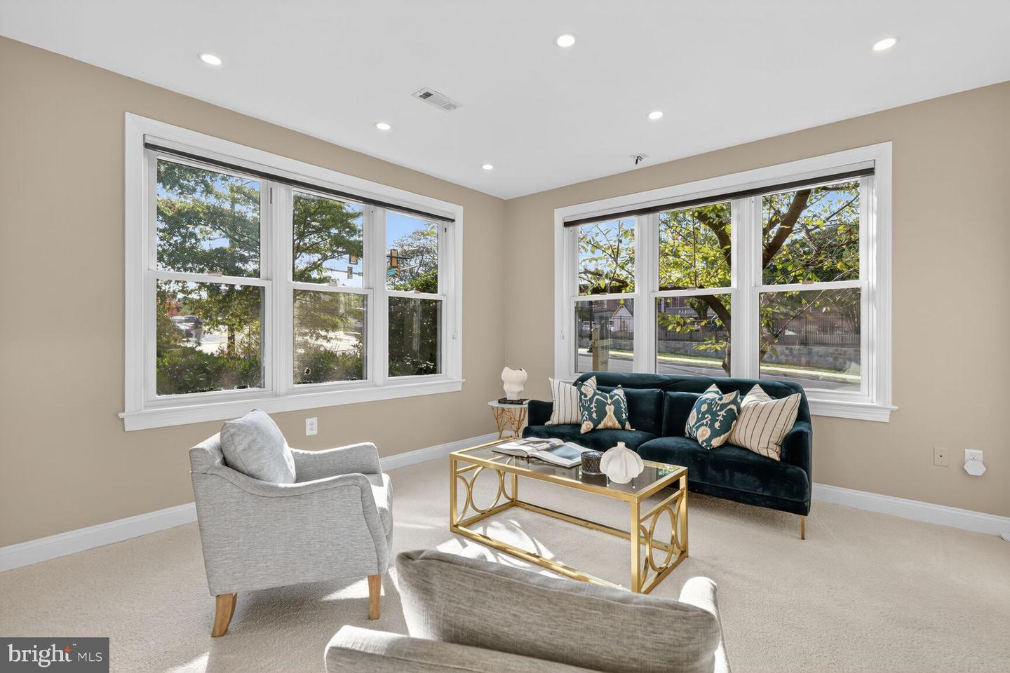 3301 WASHINGTON BLVD, ARLINGTON, Virginia 22201, 4 Bedrooms Bedrooms, ,3 BathroomsBathrooms,Residential,For sale,3301 WASHINGTON BLVD,VAAR2063482 MLS # VAAR2063482