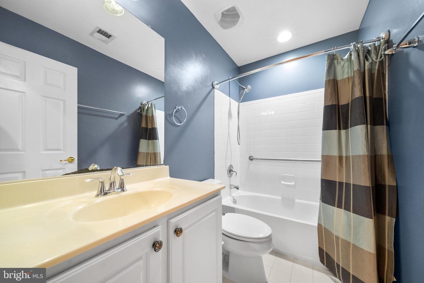 6159 FERRIER CT, GAINESVILLE, Virginia 20155, 3 Bedrooms Bedrooms, ,3 BathroomsBathrooms,Residential,For sale,6159 FERRIER CT,VAPW2103786 MLS # VAPW2103786