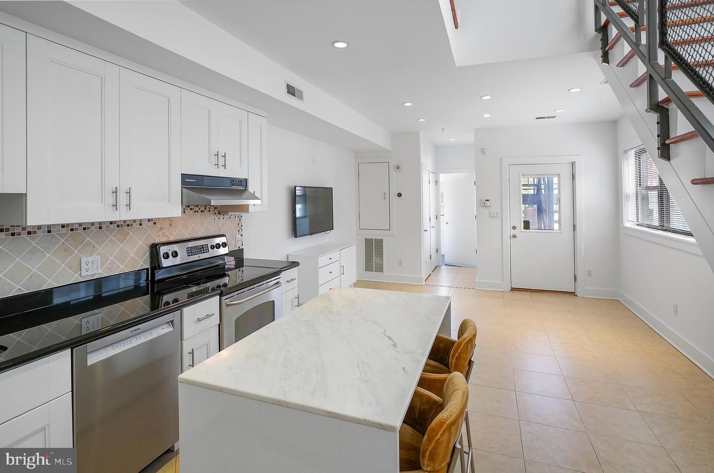 1461 HARVARD ST NW #5, WASHINGTON, District Of Columbia 20009, 1 Bedroom Bedrooms, ,1 BathroomBathrooms,Residential,For sale,1461 HARVARD ST NW #5,DCDC2221920 MLS # DCDC2221920
