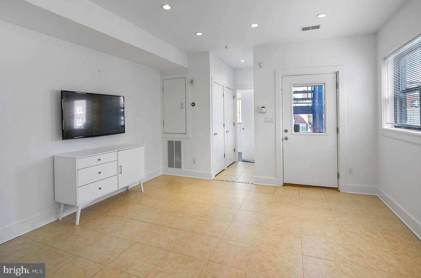1461 HARVARD ST NW #5, WASHINGTON, District Of Columbia 20009, 1 Bedroom Bedrooms, ,1 BathroomBathrooms,Residential,For sale,1461 HARVARD ST NW #5,DCDC2221920 MLS # DCDC2221920