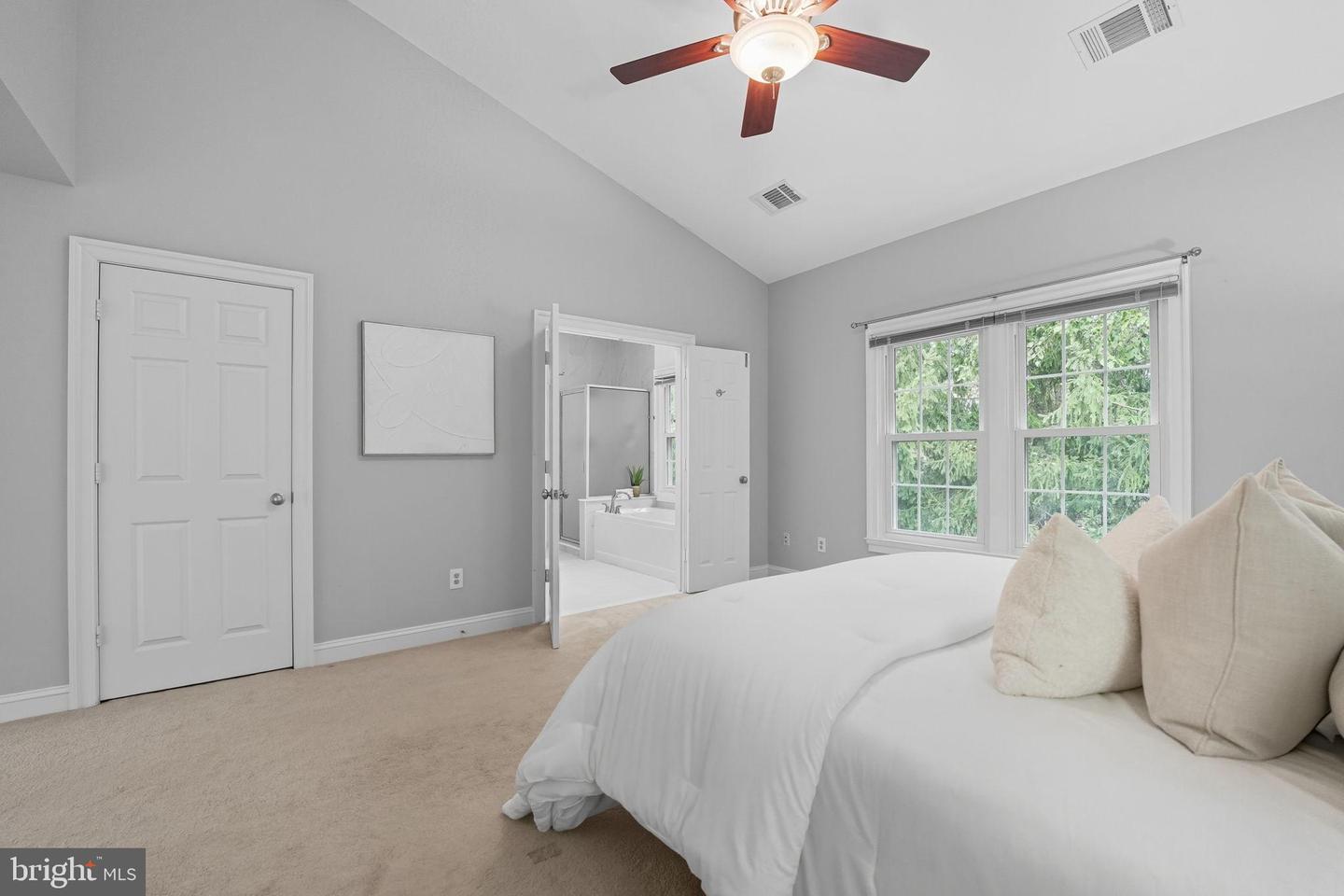1325 SUNDIAL DR, RESTON, Virginia 20194, 3 Bedrooms Bedrooms, 12 Rooms Rooms,2 BathroomsBathrooms,Residential,For sale,1325 SUNDIAL DR,VAFX2266944 MLS # VAFX2266944