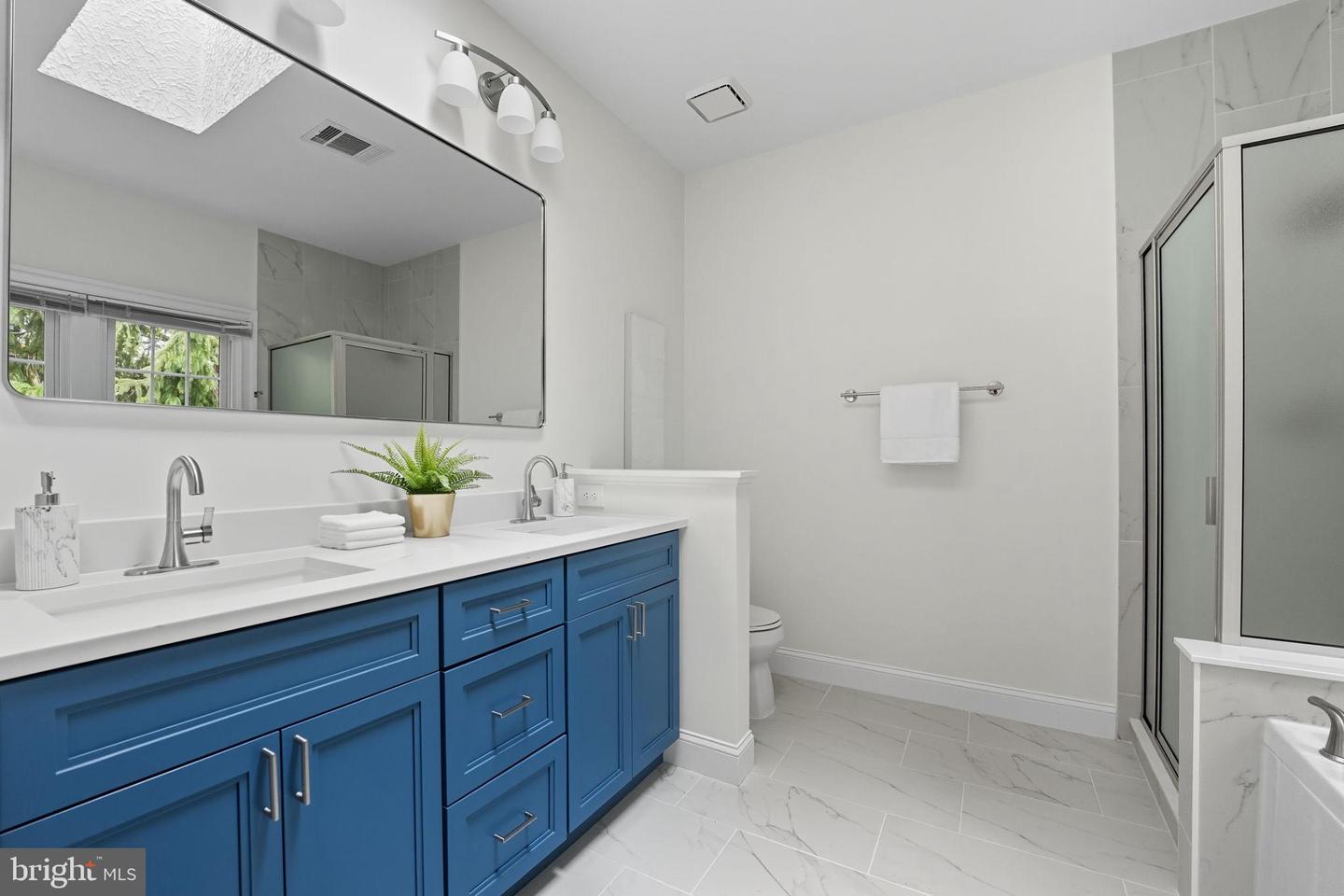 1325 SUNDIAL DR, RESTON, Virginia 20194, 3 Bedrooms Bedrooms, 12 Rooms Rooms,2 BathroomsBathrooms,Residential,For sale,1325 SUNDIAL DR,VAFX2266944 MLS # VAFX2266944