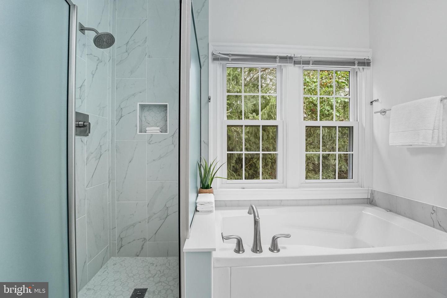 1325 SUNDIAL DR, RESTON, Virginia 20194, 3 Bedrooms Bedrooms, 12 Rooms Rooms,2 BathroomsBathrooms,Residential,For sale,1325 SUNDIAL DR,VAFX2266944 MLS # VAFX2266944
