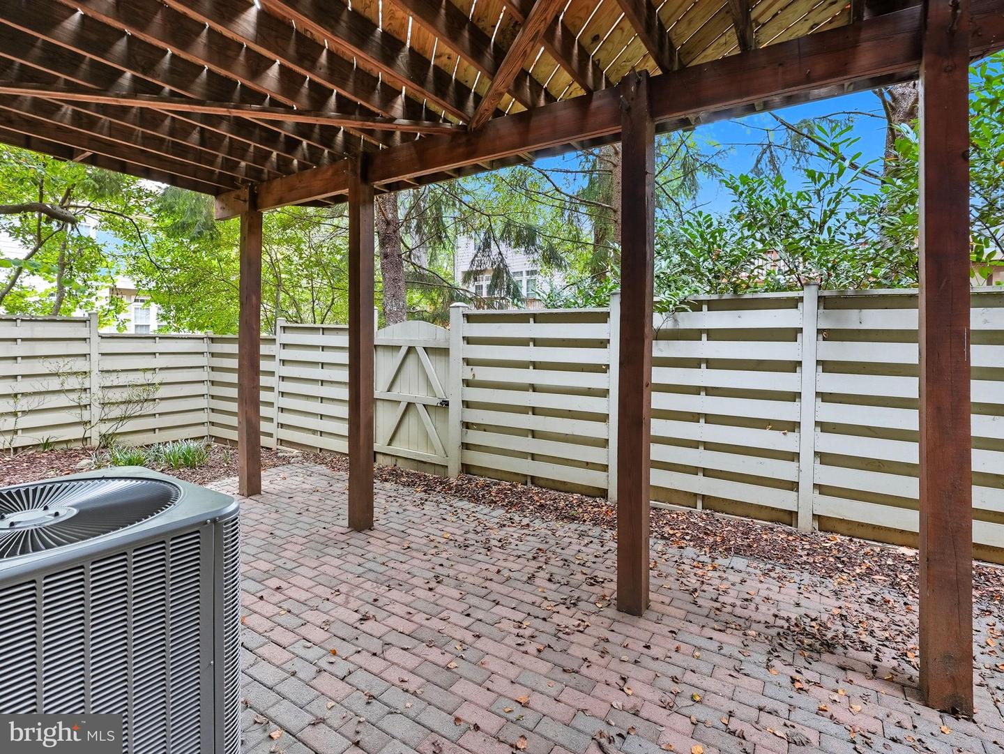 1325 SUNDIAL DR, RESTON, Virginia 20194, 3 Bedrooms Bedrooms, 12 Rooms Rooms,2 BathroomsBathrooms,Residential,For sale,1325 SUNDIAL DR,VAFX2266944 MLS # VAFX2266944