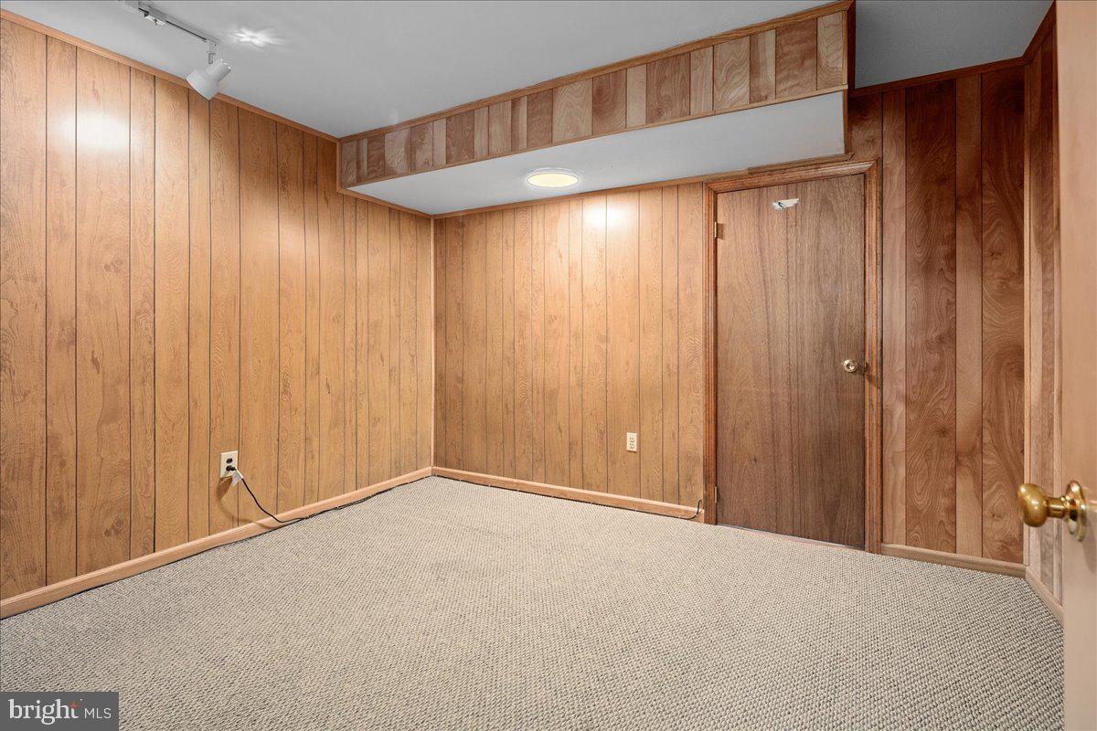 1804 MASON HILL DR, ALEXANDRIA, Virginia 22307, 5 Bedrooms Bedrooms, ,3 BathroomsBathrooms,Residential,For sale,1804 MASON HILL DR,VAFX2266946 MLS # VAFX2266946