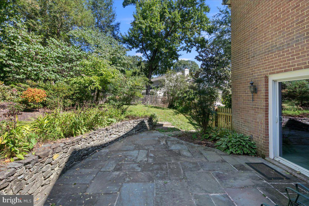 1804 MASON HILL DR, ALEXANDRIA, Virginia 22307, 5 Bedrooms Bedrooms, ,3 BathroomsBathrooms,Residential,For sale,1804 MASON HILL DR,VAFX2266946 MLS # VAFX2266946