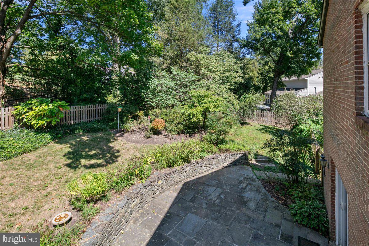 1804 MASON HILL DR, ALEXANDRIA, Virginia 22307, 5 Bedrooms Bedrooms, ,3 BathroomsBathrooms,Residential,For sale,1804 MASON HILL DR,VAFX2266946 MLS # VAFX2266946