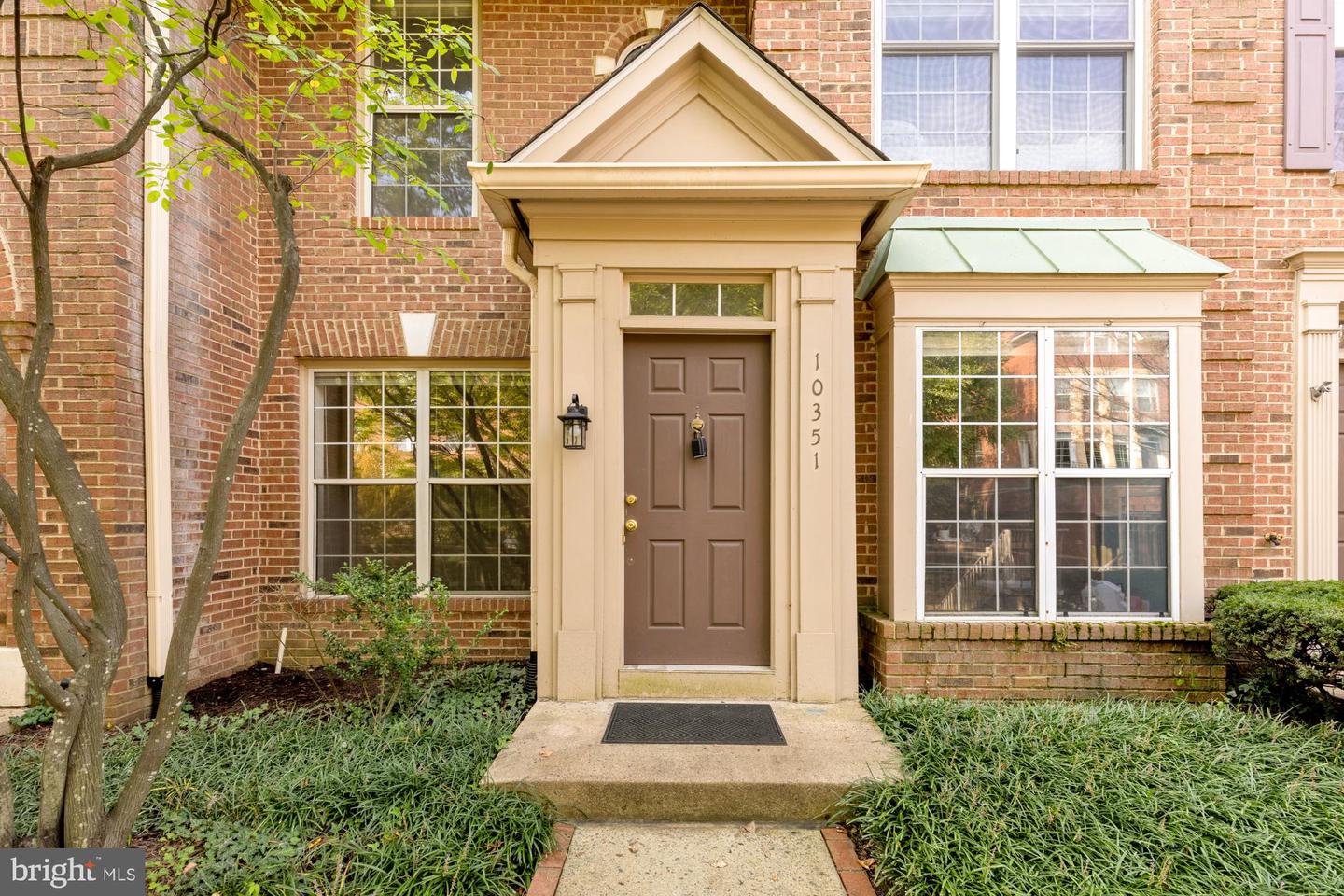10351 SAGER AVE, FAIRFAX, Virginia 22030, 2 Bedrooms Bedrooms, 9 Rooms Rooms,2 BathroomsBathrooms,Residential,For sale,10351 SAGER AVE,VAFC2006964 MLS # VAFC2006964