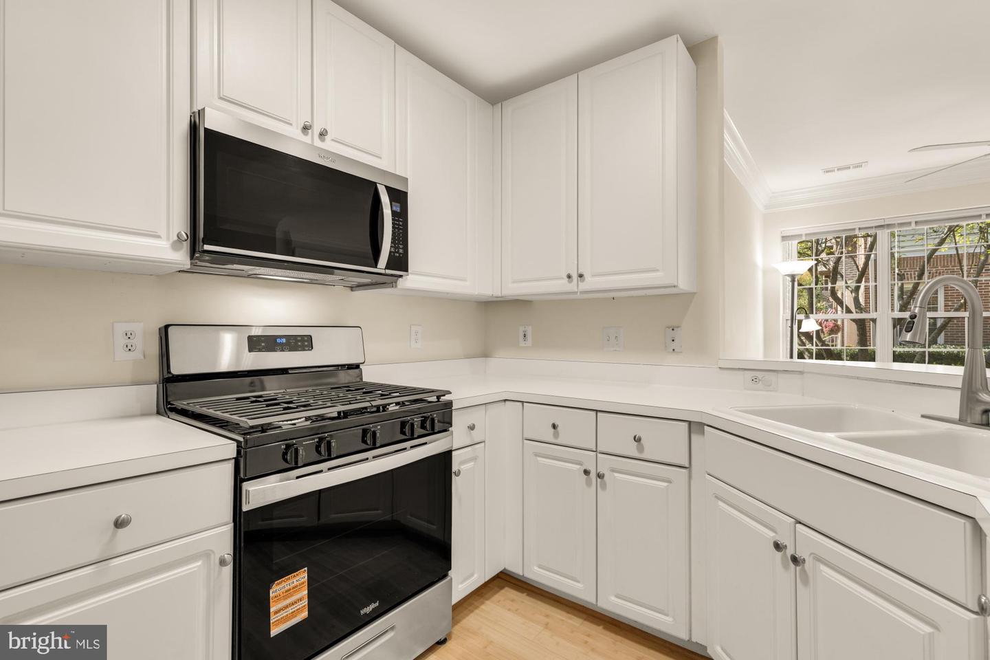 10351 SAGER AVE, FAIRFAX, Virginia 22030, 2 Bedrooms Bedrooms, 9 Rooms Rooms,2 BathroomsBathrooms,Residential,For sale,10351 SAGER AVE,VAFC2006964 MLS # VAFC2006964