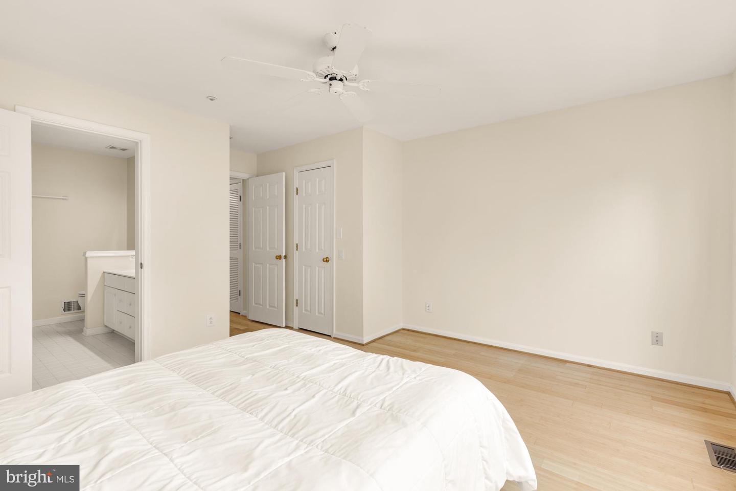 10351 SAGER AVE, FAIRFAX, Virginia 22030, 2 Bedrooms Bedrooms, 9 Rooms Rooms,2 BathroomsBathrooms,Residential,For sale,10351 SAGER AVE,VAFC2006964 MLS # VAFC2006964