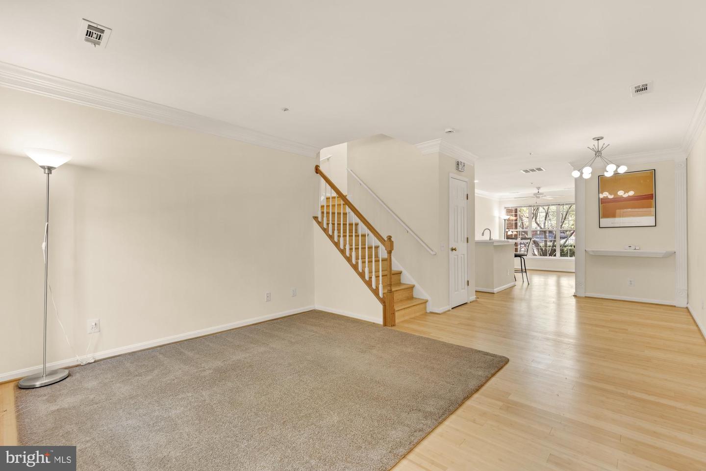 10351 SAGER AVE, FAIRFAX, Virginia 22030, 2 Bedrooms Bedrooms, 9 Rooms Rooms,2 BathroomsBathrooms,Residential,For sale,10351 SAGER AVE,VAFC2006964 MLS # VAFC2006964