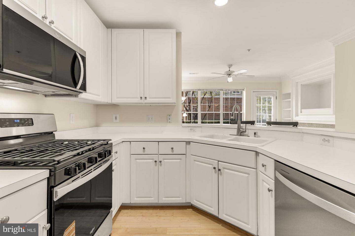 10351 SAGER AVE, FAIRFAX, Virginia 22030, 2 Bedrooms Bedrooms, 9 Rooms Rooms,2 BathroomsBathrooms,Residential,For sale,10351 SAGER AVE,VAFC2006964 MLS # VAFC2006964