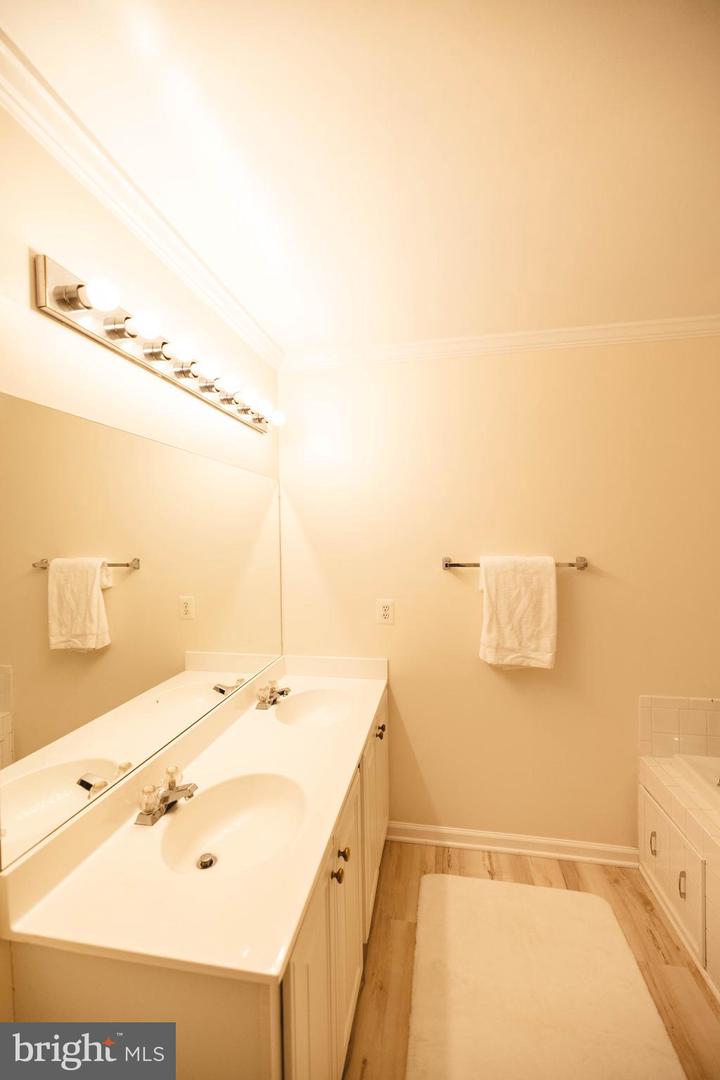 3775 SHANNONS GREEN WAY, ALEXANDRIA, Virginia 22309, 3 Bedrooms Bedrooms, ,2 BathroomsBathrooms,Residential,For sale,3775 SHANNONS GREEN WAY,VAFX2267048 MLS # VAFX2267048