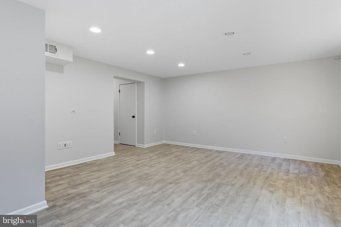 6314 DRACO ST, BURKE, Virginia 22015, 3 Bedrooms Bedrooms, ,1 BathroomBathrooms,Residential,For sale,6314 DRACO ST,VAFX2267170 MLS # VAFX2267170