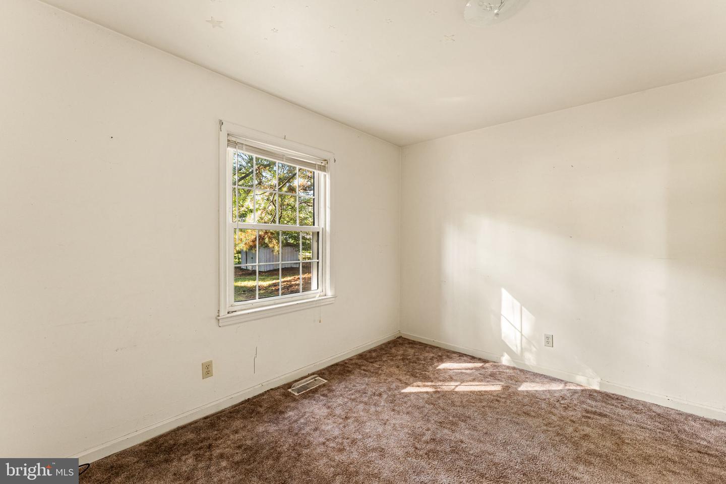 310 E GWYNNFIELD RD, TAPPAHANNOCK, Virginia 22560, 3 Bedrooms Bedrooms, 7 Rooms Rooms,1 BathroomBathrooms,Residential,For sale,310 E GWYNNFIELD RD,VAES2002020 MLS # VAES2002020