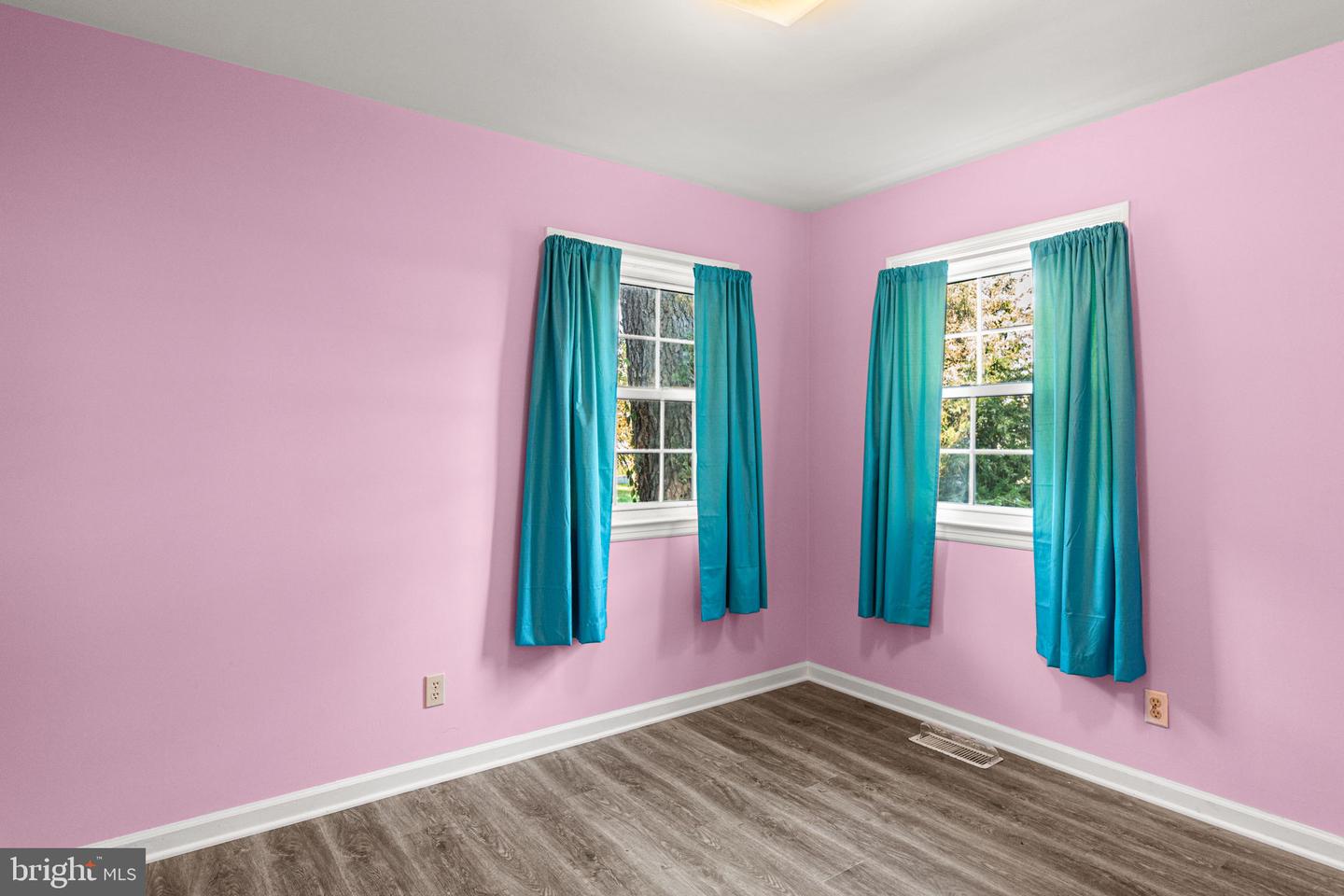 310 E GWYNNFIELD RD, TAPPAHANNOCK, Virginia 22560, 3 Bedrooms Bedrooms, 7 Rooms Rooms,1 BathroomBathrooms,Residential,For sale,310 E GWYNNFIELD RD,VAES2002020 MLS # VAES2002020