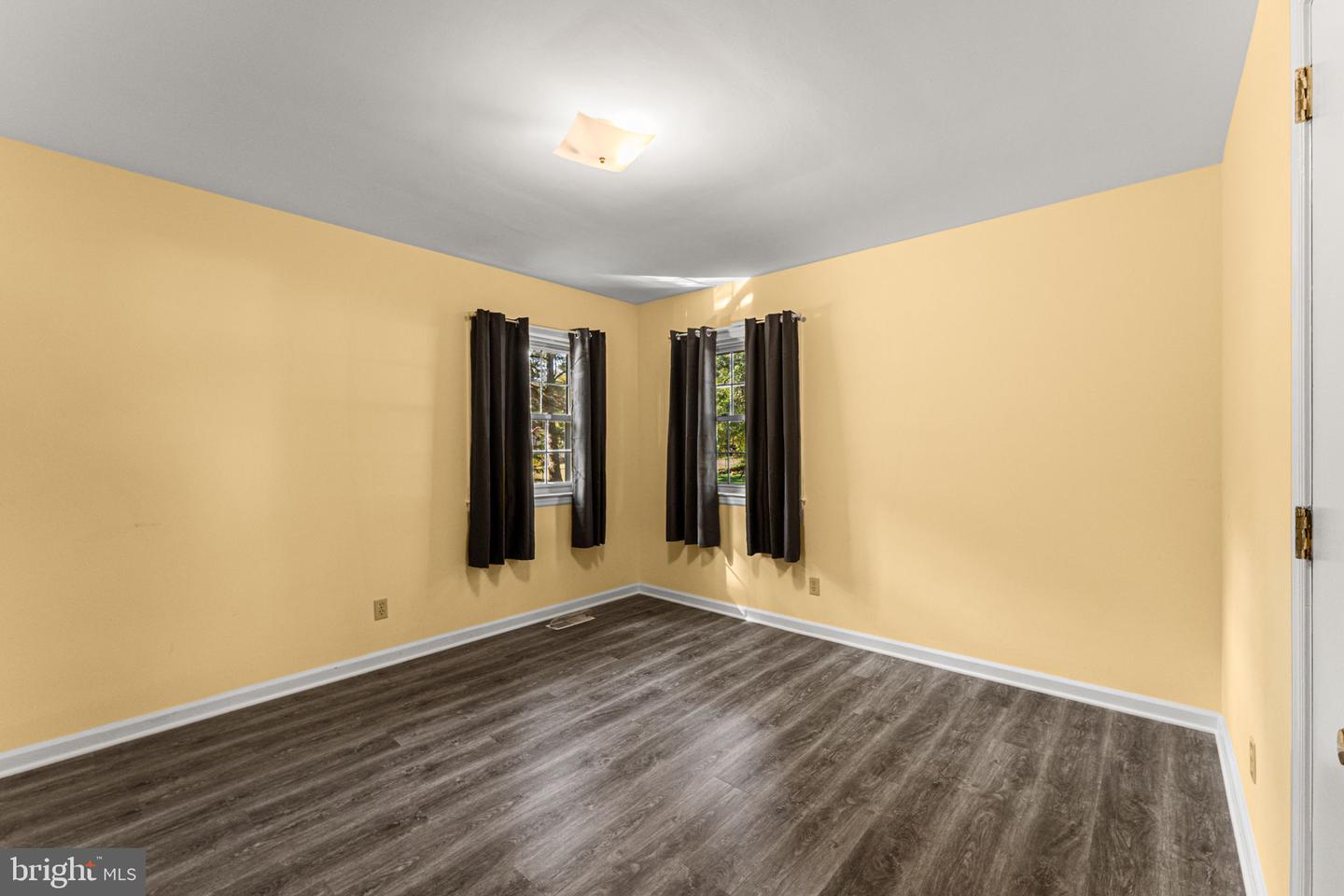 310 E GWYNNFIELD RD, TAPPAHANNOCK, Virginia 22560, 3 Bedrooms Bedrooms, 7 Rooms Rooms,1 BathroomBathrooms,Residential,For sale,310 E GWYNNFIELD RD,VAES2002020 MLS # VAES2002020