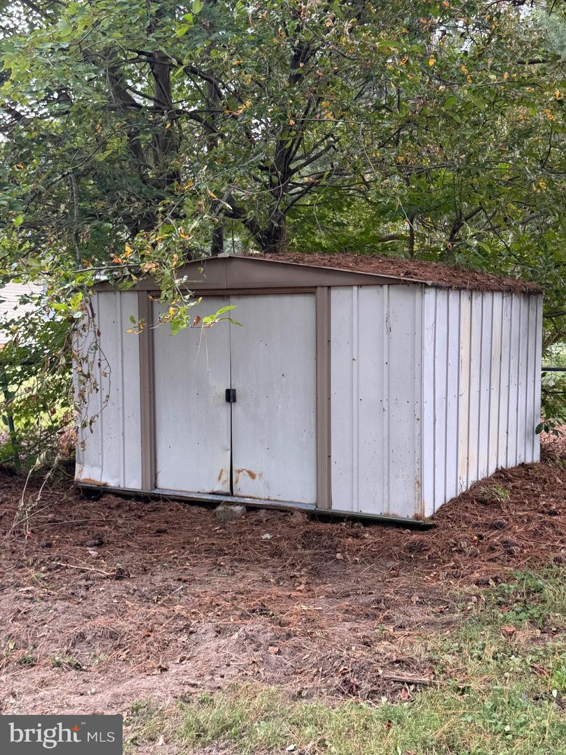 310 E GWYNNFIELD RD, TAPPAHANNOCK, Virginia 22560, 3 Bedrooms Bedrooms, 7 Rooms Rooms,1 BathroomBathrooms,Residential,For sale,310 E GWYNNFIELD RD,VAES2002020 MLS # VAES2002020