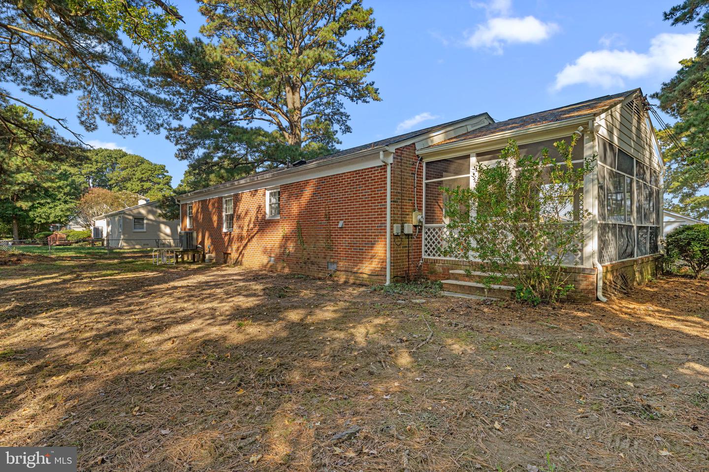 310 E GWYNNFIELD RD, TAPPAHANNOCK, Virginia 22560, 3 Bedrooms Bedrooms, 7 Rooms Rooms,1 BathroomBathrooms,Residential,For sale,310 E GWYNNFIELD RD,VAES2002020 MLS # VAES2002020