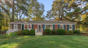 310 E GWYNNFIELD RD, TAPPAHANNOCK, Virginia 22560, 3 Bedrooms Bedrooms, 7 Rooms Rooms,1 BathroomBathrooms,Residential,For sale,310 E GWYNNFIELD RD,VAES2002020 MLS # VAES2002020