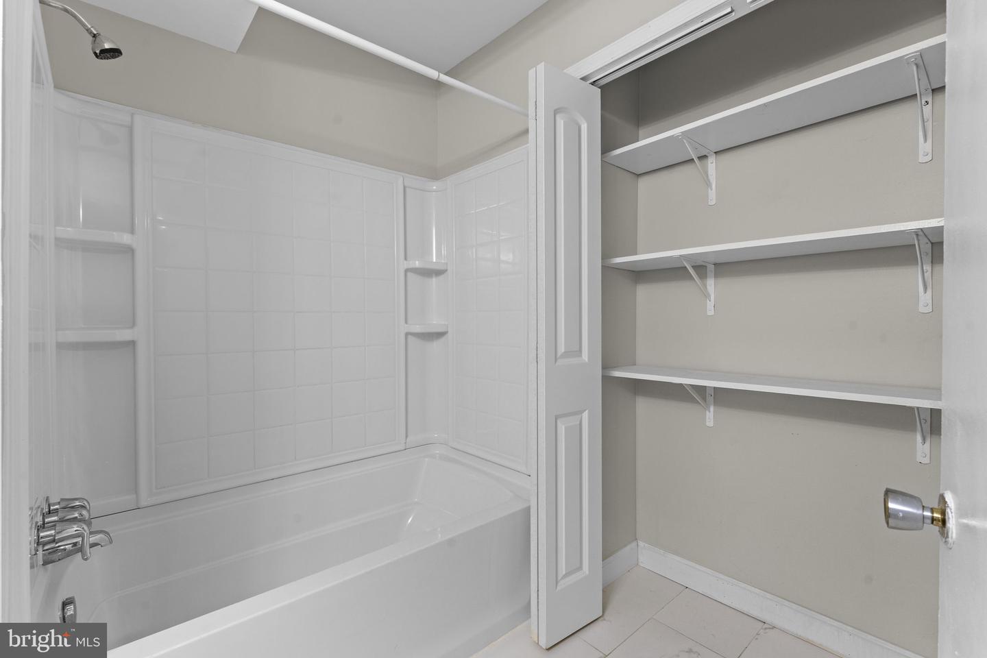12766 CAPTAINS CV, WOODBRIDGE, Virginia 22192, 4 Bedrooms Bedrooms, ,3 BathroomsBathrooms,Residential,For sale,12766 CAPTAINS CV,VAPW2104004 MLS # VAPW2104004