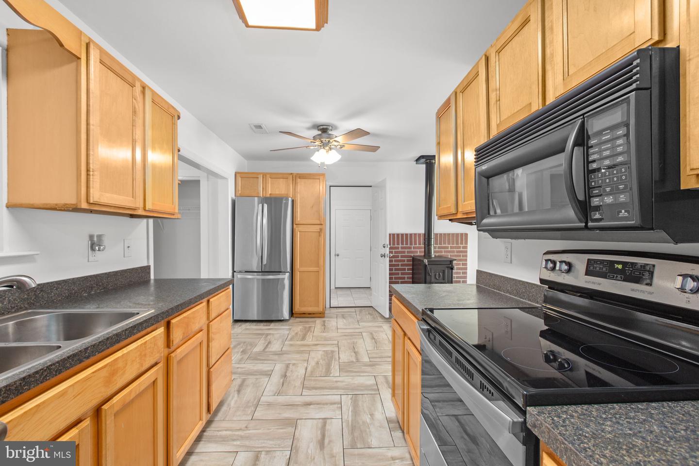 1252 OAKLAND DR, KING GEORGE, Virginia 22485, 3 Bedrooms Bedrooms, ,2 BathroomsBathrooms,Residential,For sale,1252 OAKLAND DR,VAKG2007020 MLS # VAKG2007020