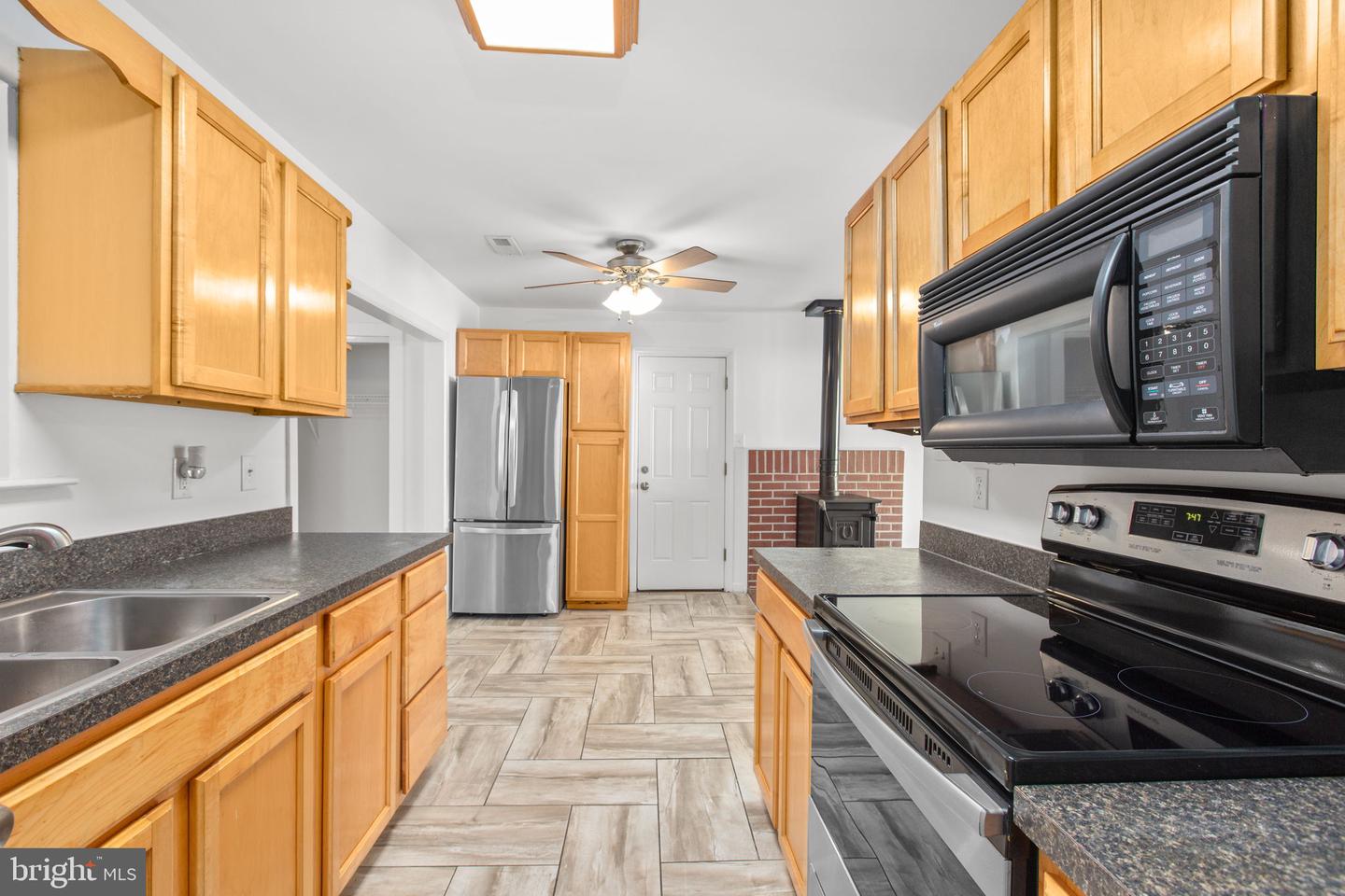 1252 OAKLAND DR, KING GEORGE, Virginia 22485, 3 Bedrooms Bedrooms, ,2 BathroomsBathrooms,Residential,For sale,1252 OAKLAND DR,VAKG2007020 MLS # VAKG2007020