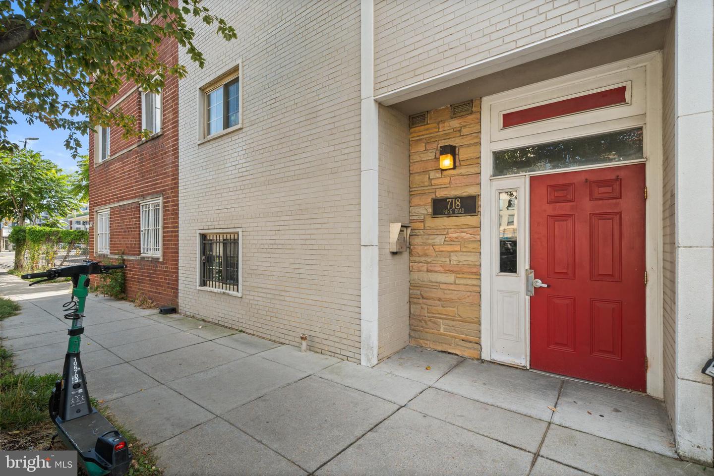 718 PARK RD NW #6, WASHINGTON, District Of Columbia 20010, 2 Bedrooms Bedrooms, ,1 BathroomBathrooms,Residential,For sale,718 PARK RD NW #6,DCDC2222358 MLS # DCDC2222358