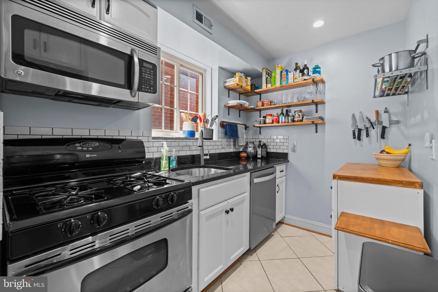 718 PARK RD NW #6, WASHINGTON, District Of Columbia 20010, 2 Bedrooms Bedrooms, ,1 BathroomBathrooms,Residential,For sale,718 PARK RD NW #6,DCDC2222358 MLS # DCDC2222358