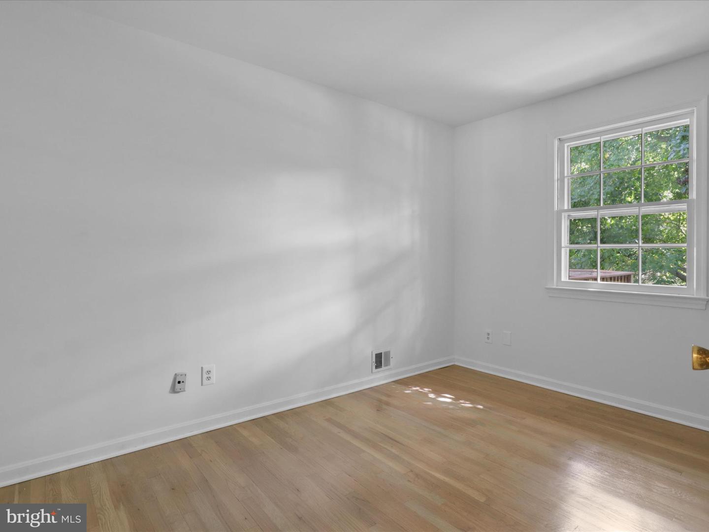 4106 BREEZEWOOD LN, ANNANDALE, Virginia 22003, 3 Bedrooms Bedrooms, ,3 BathroomsBathrooms,Residential,For sale,4106 BREEZEWOOD LN,VAFX2267280 MLS # VAFX2267280