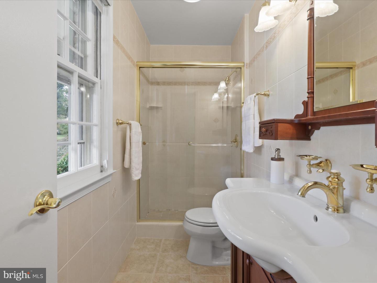 4106 BREEZEWOOD LN, ANNANDALE, Virginia 22003, 3 Bedrooms Bedrooms, ,3 BathroomsBathrooms,Residential,For sale,4106 BREEZEWOOD LN,VAFX2267280 MLS # VAFX2267280