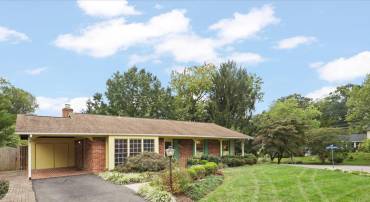 4106 BREEZEWOOD LN, ANNANDALE, Virginia 22003, 3 Bedrooms Bedrooms, ,3 BathroomsBathrooms,Residential,For sale,4106 BREEZEWOOD LN,VAFX2267280 MLS # VAFX2267280