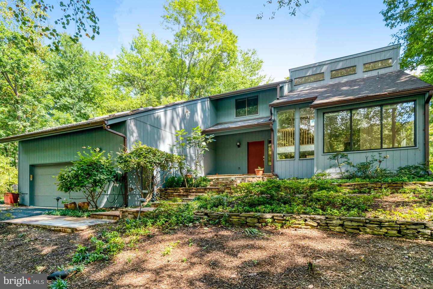 7107 ROXANN RD, ALEXANDRIA, Virginia 22315, 4 Bedrooms Bedrooms, ,4 BathroomsBathrooms,Residential,For sale,7107 ROXANN RD,VAFX2267336 MLS # VAFX2267336