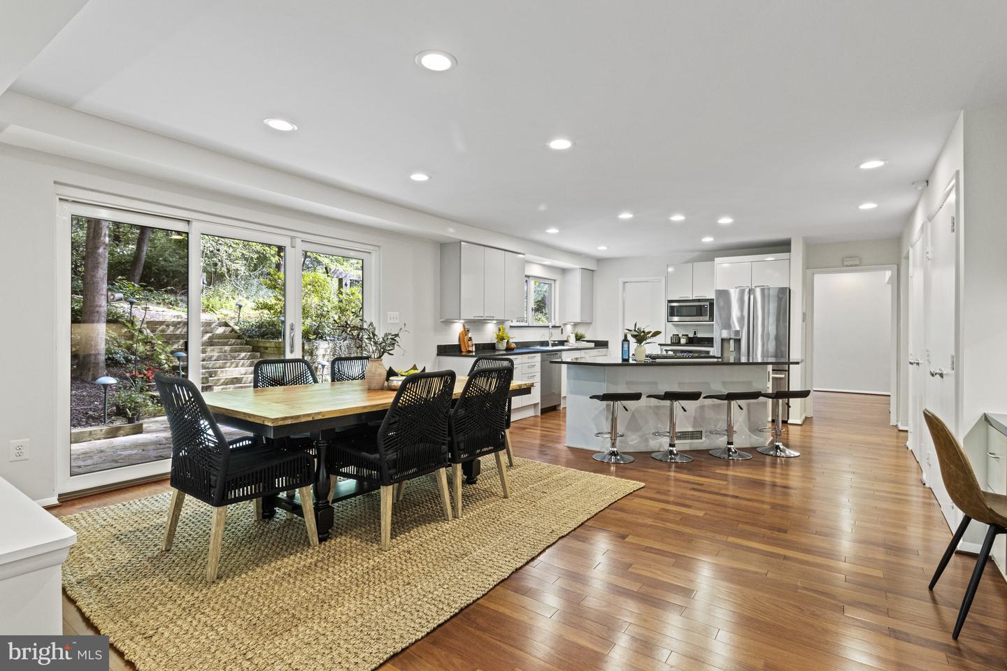 7107 ROXANN RD, ALEXANDRIA, Virginia 22315, 4 Bedrooms Bedrooms, ,4 BathroomsBathrooms,Residential,For sale,7107 ROXANN RD,VAFX2267336 MLS # VAFX2267336
