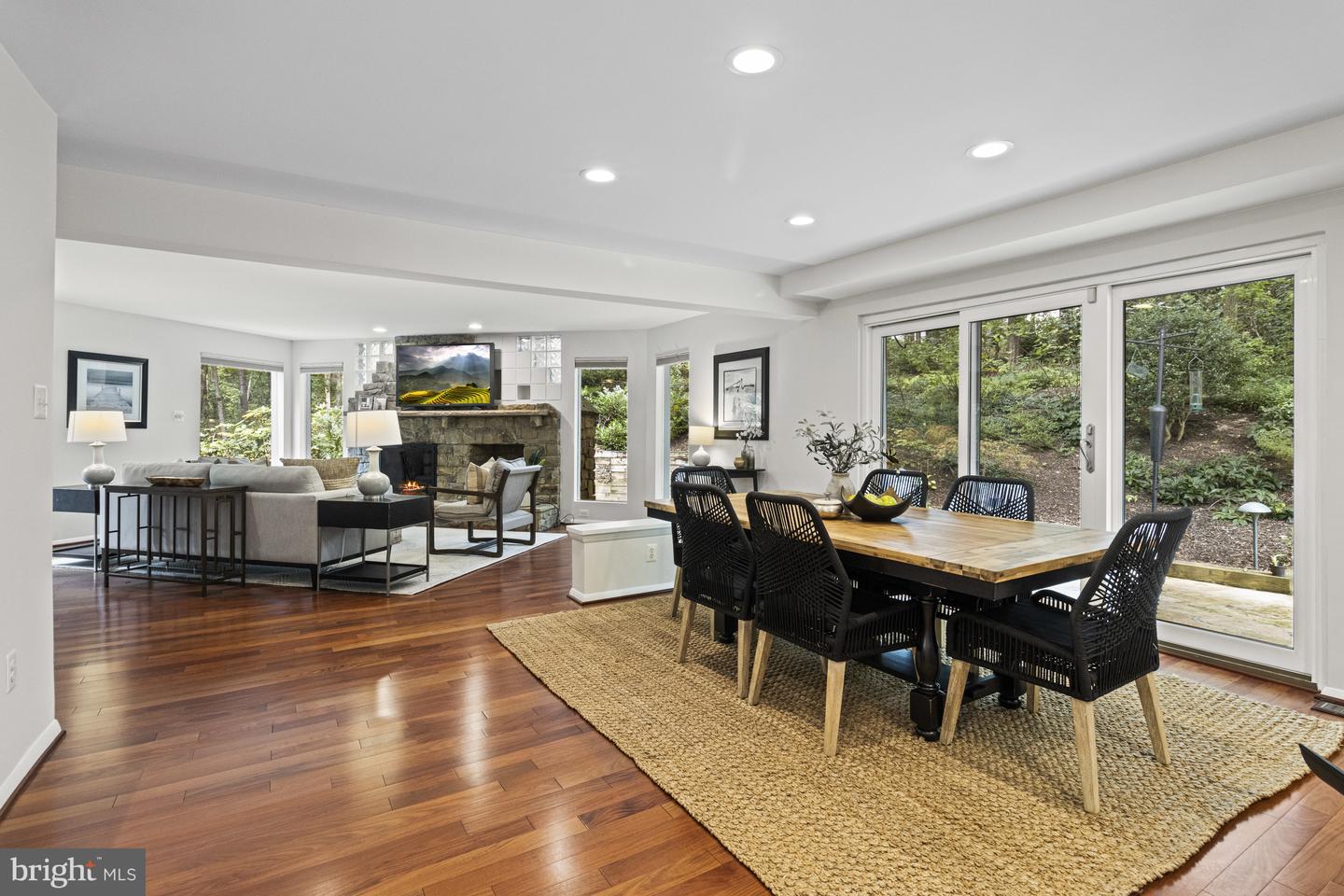 7107 ROXANN RD, ALEXANDRIA, Virginia 22315, 4 Bedrooms Bedrooms, ,4 BathroomsBathrooms,Residential,For sale,7107 ROXANN RD,VAFX2267336 MLS # VAFX2267336